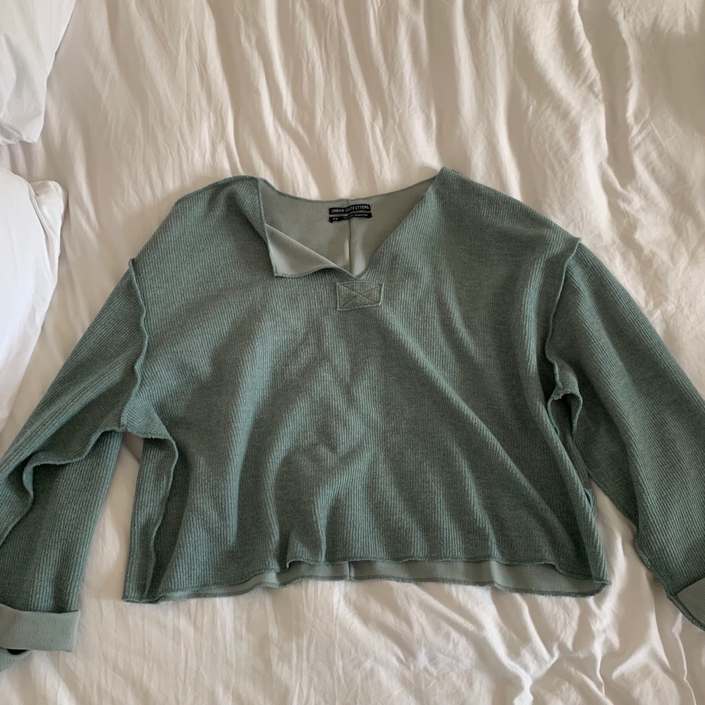 urban outfitters cropped pullover